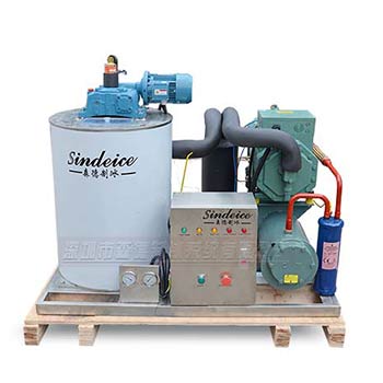 日產(chǎn)量1.5噸船用片冰機